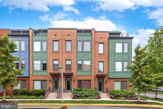 2989 STELLA BLUE LN, Fairfax, VA 22031