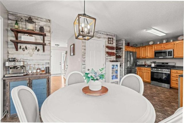 637 Angela Drive, Temple, GA 30179