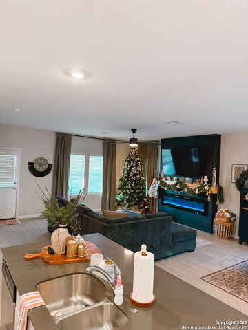 5805 Geronimo, Seguin, TX 78155