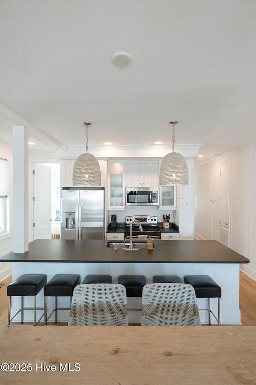 Image 15 of property listing at 16 E Henderson Street Unit A, Wrightsville Beach, NC 28480