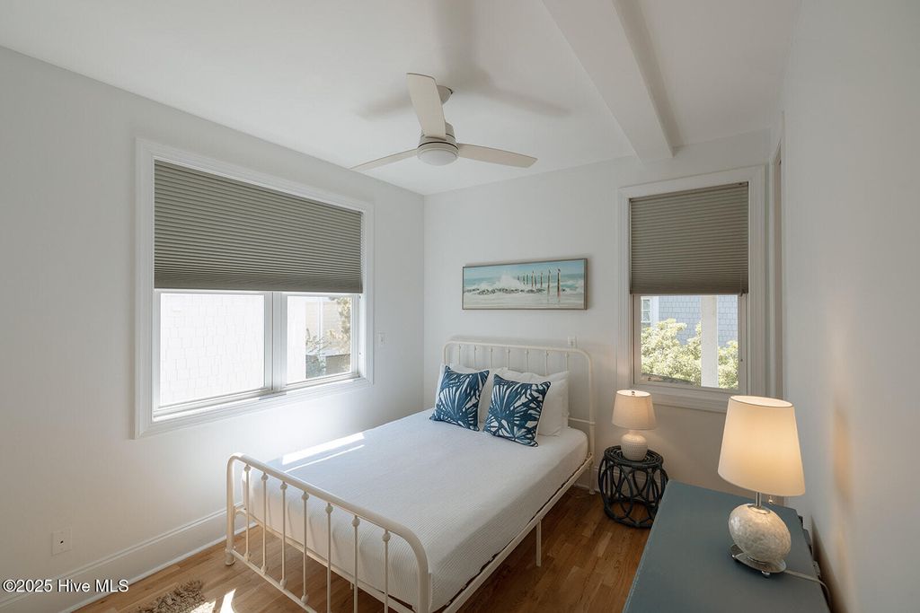 Image 18 of property listing at 16 E Henderson Street Unit A, Wrightsville Beach, NC 28480