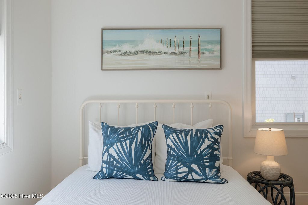 Image 19 of property listing at 16 E Henderson Street Unit A, Wrightsville Beach, NC 28480