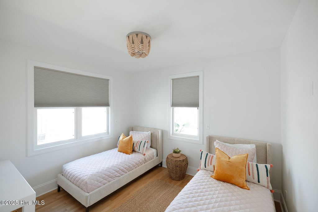 Image 34 of property listing at 16 E Henderson Street Unit A, Wrightsville Beach, NC 28480