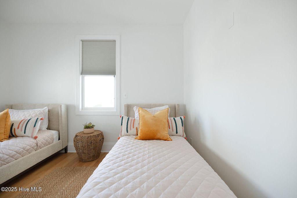 Image 36 of property listing at 16 E Henderson Street Unit A, Wrightsville Beach, NC 28480