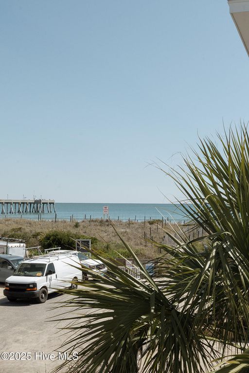 Image 5 of property listing at 16 E Henderson Street Unit A, Wrightsville Beach, NC 28480