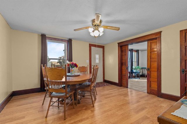 514 E BEACON AVENUE, New London, WI 54961