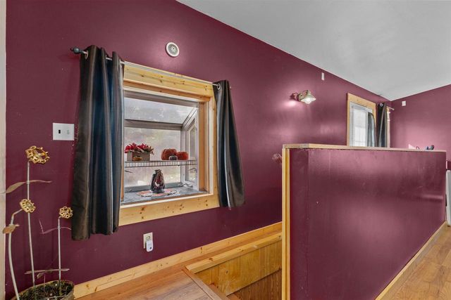 514 E BEACON AVENUE, New London, WI 54961