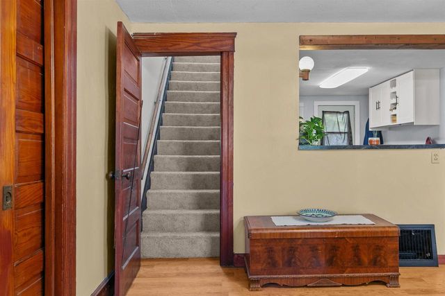 514 E BEACON AVENUE, New London, WI 54961