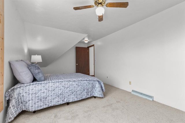 514 E BEACON AVENUE, New London, WI 54961