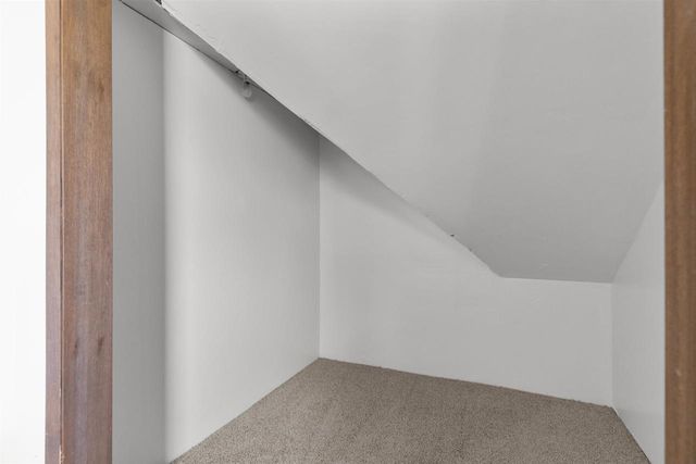 514 E BEACON AVENUE, New London, WI 54961