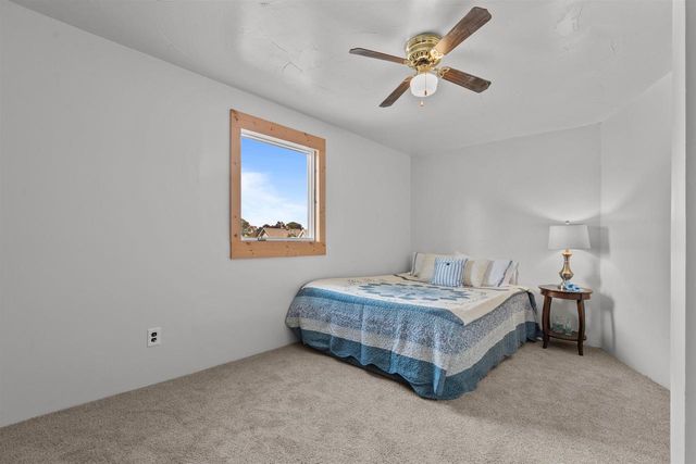 514 E BEACON AVENUE, New London, WI 54961