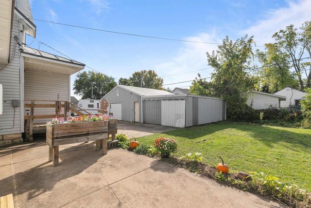 514 E BEACON AVENUE, New London, WI 54961