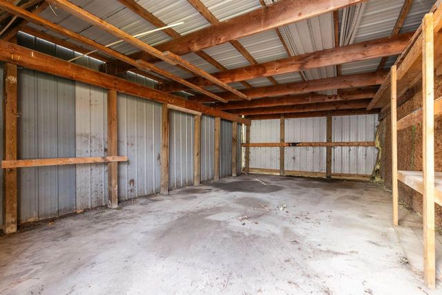 514 E BEACON AVENUE, New London, WI 54961