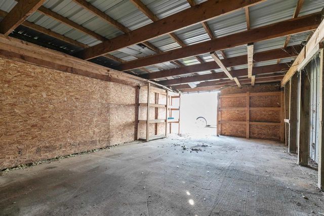 514 E BEACON AVENUE, New London, WI 54961