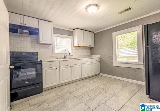 2207 4TH PLACE E, Tuscaloosa, AL 35006