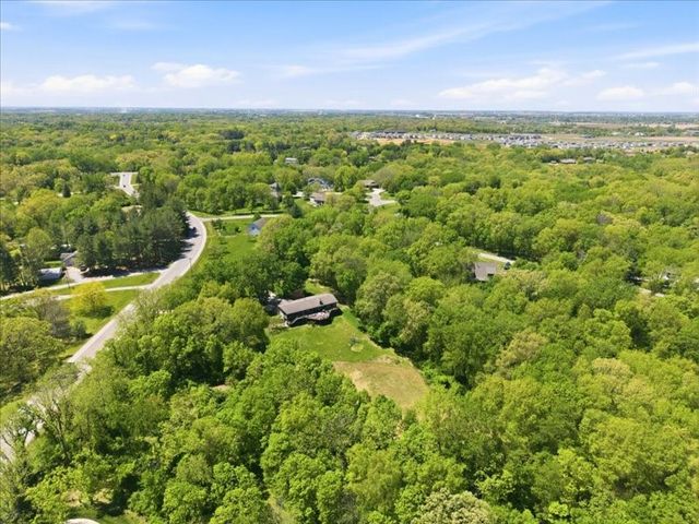 3930 West Overlook Road, Iowa City, IA 52240