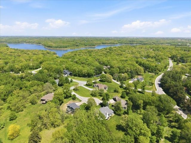 3930 West Overlook Road, Iowa City, IA 52240