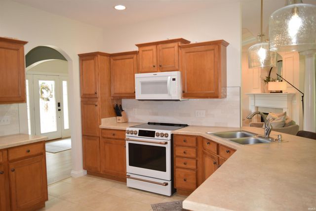 11014 Havenwood Meadows Drive, Evansville, IN 47725