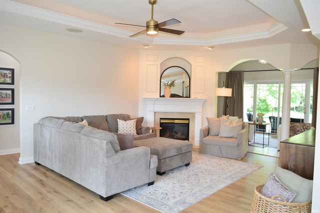 11014 Havenwood Meadows Drive, Evansville, IN 47725