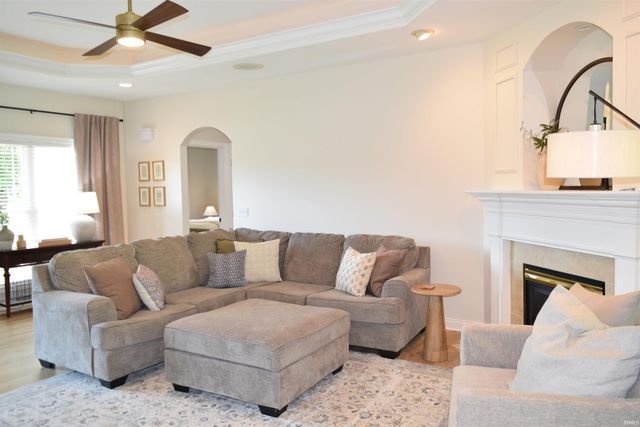 11014 Havenwood Meadows Drive, Evansville, IN 47725