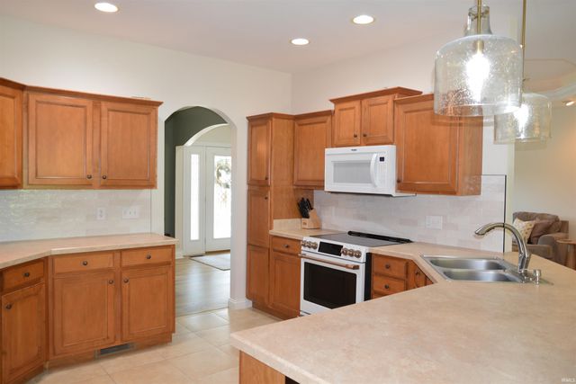 11014 Havenwood Meadows Drive, Evansville, IN 47725