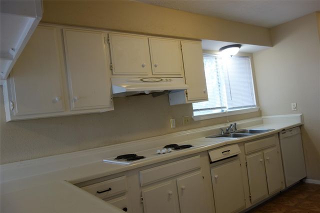 722 Stephanie Drive, Missouri City, TX 77489