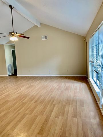 722 Stephanie Drive, Missouri City, TX 77489