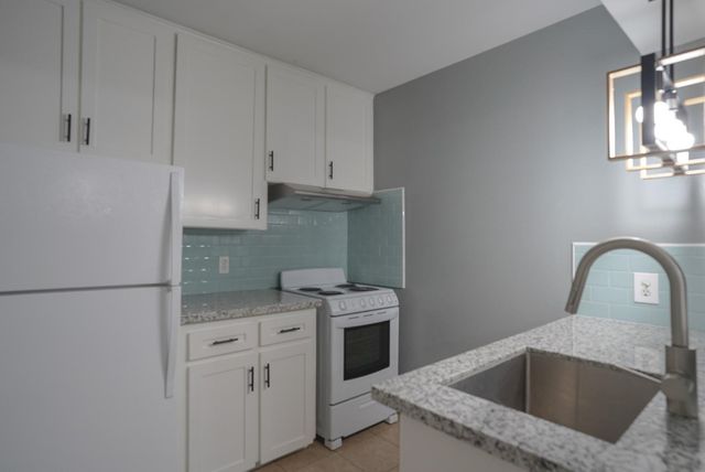 5216 Arboles Drive 10, Houston, TX 77035