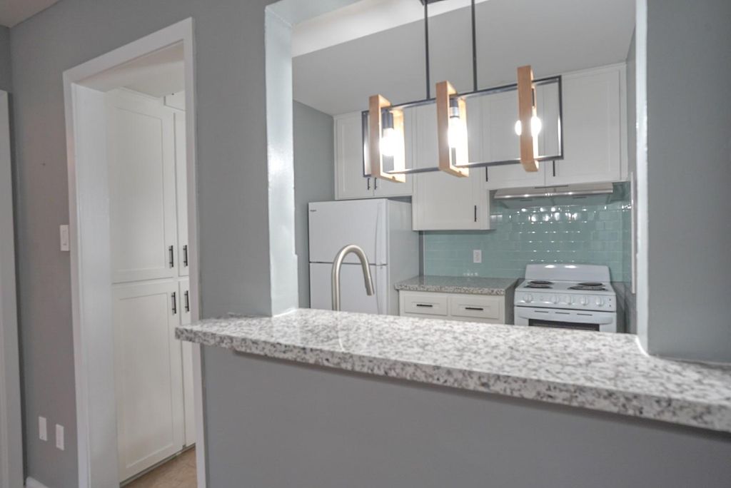 5216 Arboles Drive 10, Houston, TX 77035