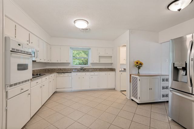 2201 Lake Coves Drive, Flower Mound, TX 75022