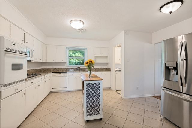2201 Lake Coves Drive, Flower Mound, TX 75022