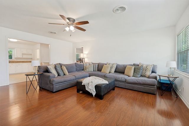 2201 Lake Coves Drive, Flower Mound, TX 75022