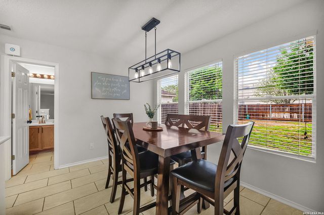 9114 Laguna Rio, San Antonio, TX 78251