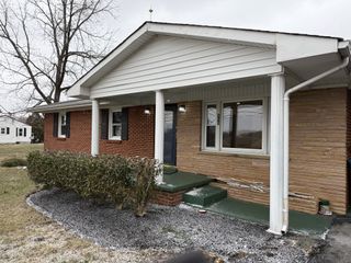 558 First Ave S, S, Baxter, TN 38544