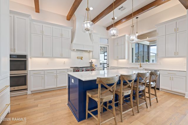 100 Viaulet Road, Youngsville, LA 70592