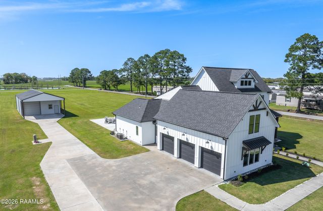 100 Viaulet Road, Youngsville, LA 70592