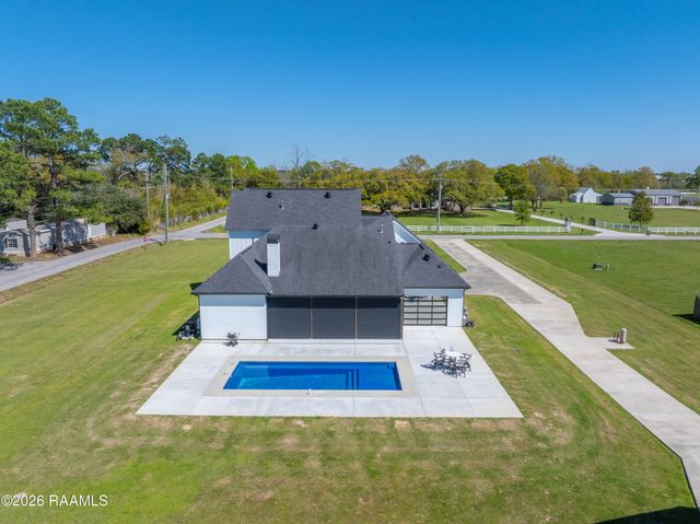 100 Viaulet Road, Youngsville, LA 70592