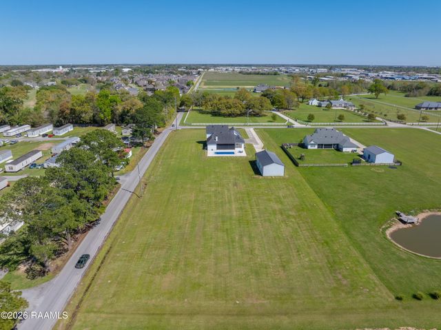 100 Viaulet Road, Youngsville, LA 70592