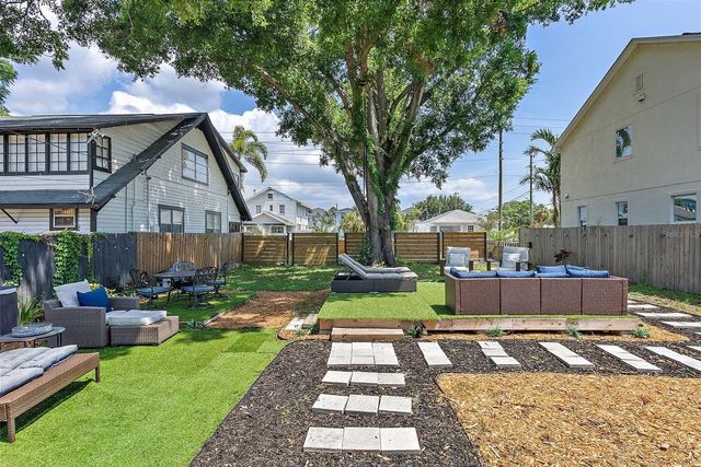 2810 2ND AVENUE S B, St Petersburg, FL 33712