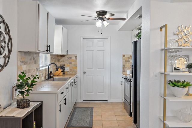 2810 2ND AVENUE S B, St Petersburg, FL 33712