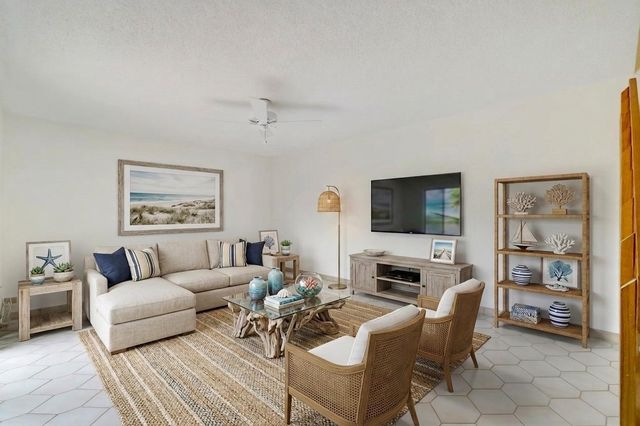 825 Center Street 49c, Jupiter, FL 33458