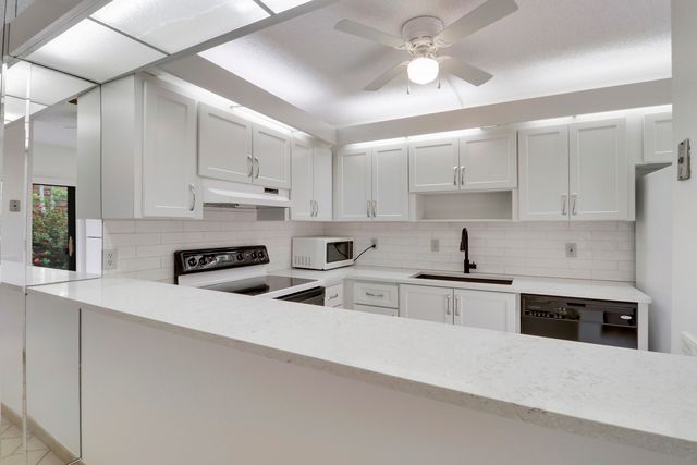 825 Center Street 49c, Jupiter, FL 33458