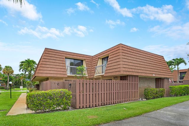825 Center Street 49c, Jupiter, FL 33458