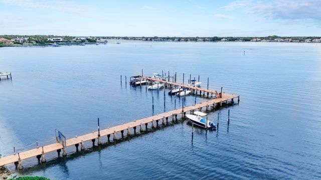 825 Center Street 49c, Jupiter, FL 33458