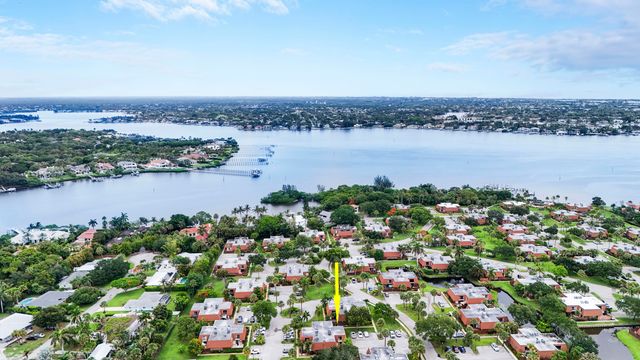 825 Center Street 49c, Jupiter, FL 33458