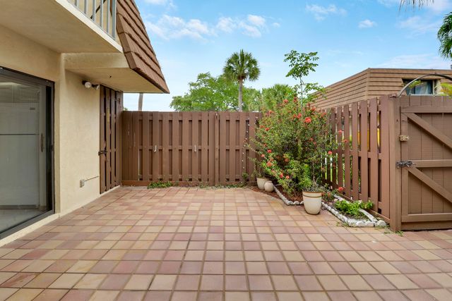 825 Center Street 49c, Jupiter, FL 33458