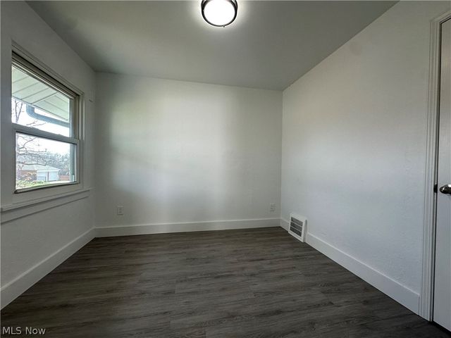 5040 E 88th Street, Garfield Heights, OH 44125