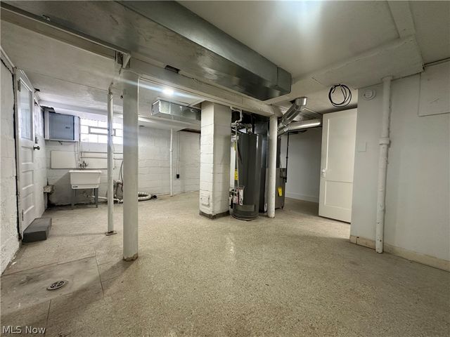 5040 E 88th Street, Garfield Heights, OH 44125