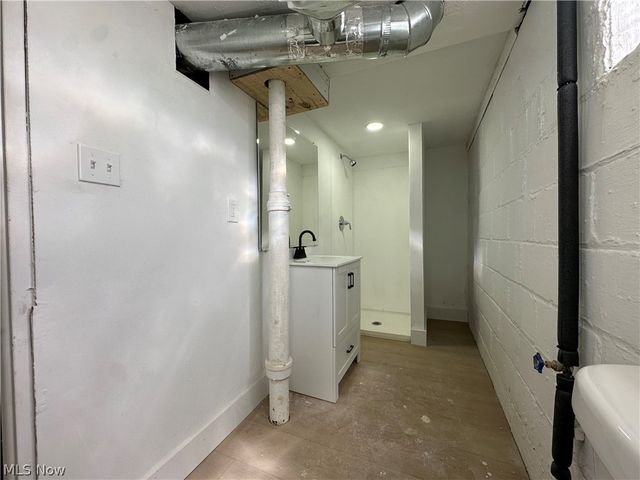 5040 E 88th Street, Garfield Heights, OH 44125