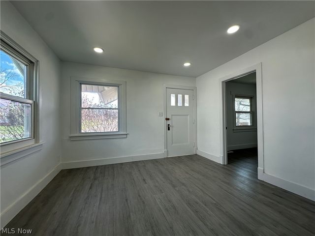 5040 E 88th Street, Garfield Heights, OH 44125